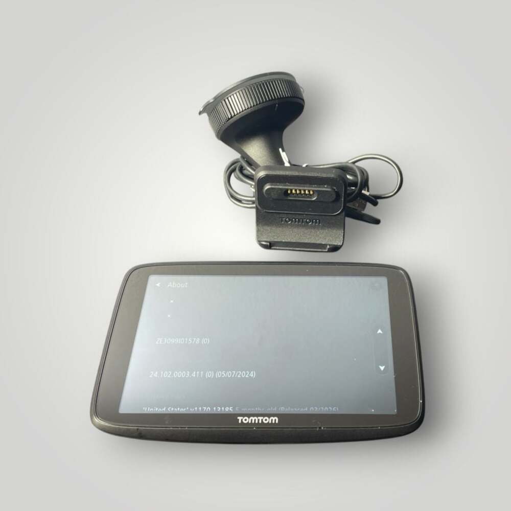 TomTom GO 620 6-Inch GPS Device with Mount and Power Cable